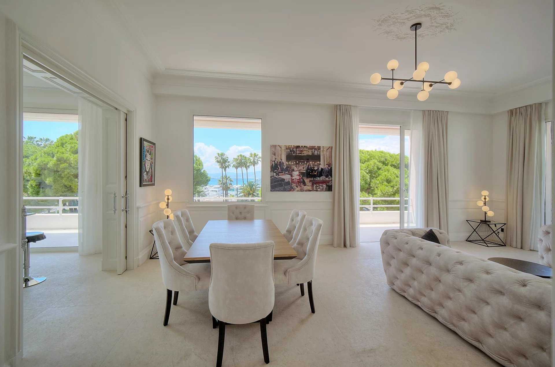 Condominium in Cannes, Provence-Alpes-Cote d'Azur 12155906