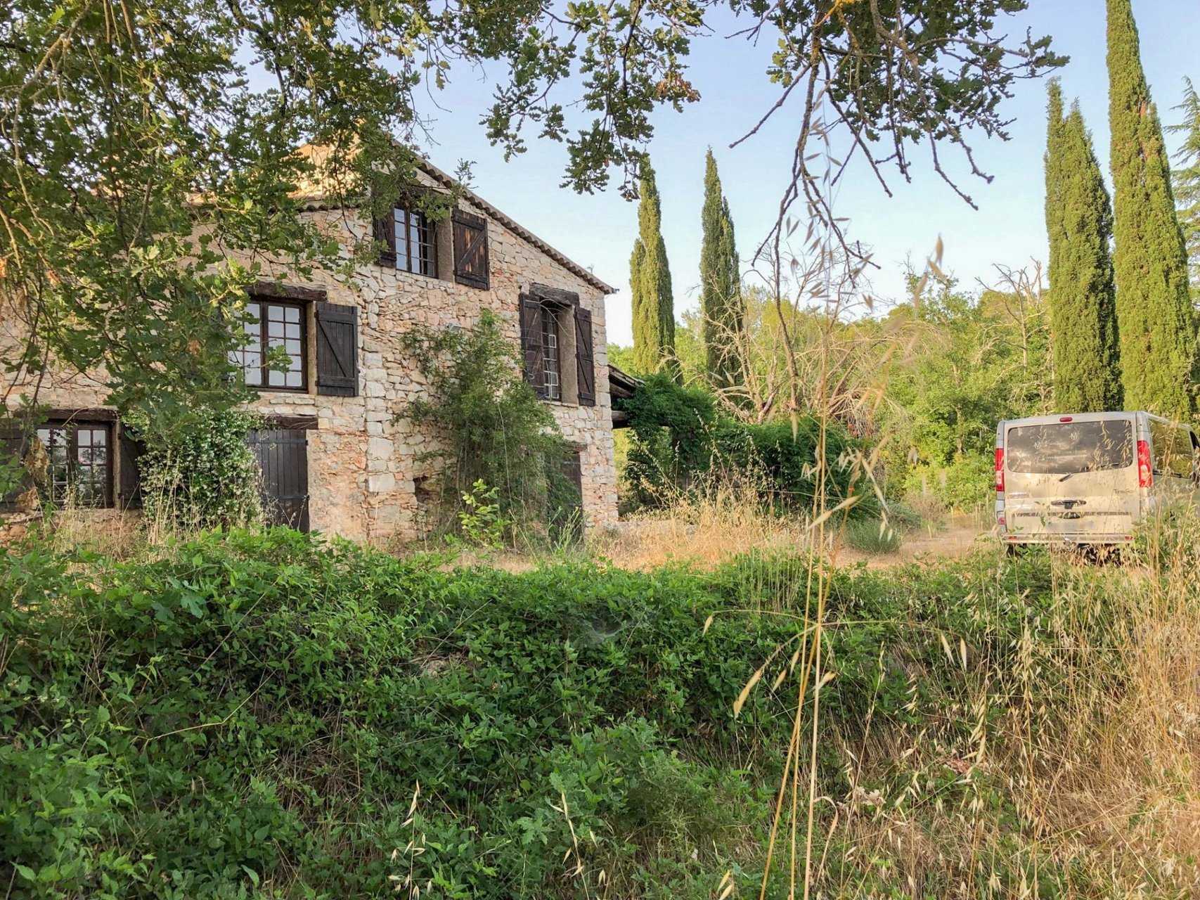 casa no Saint-Paul-en-Forêt, Provença-Alpes-Costa Azul 12155909
