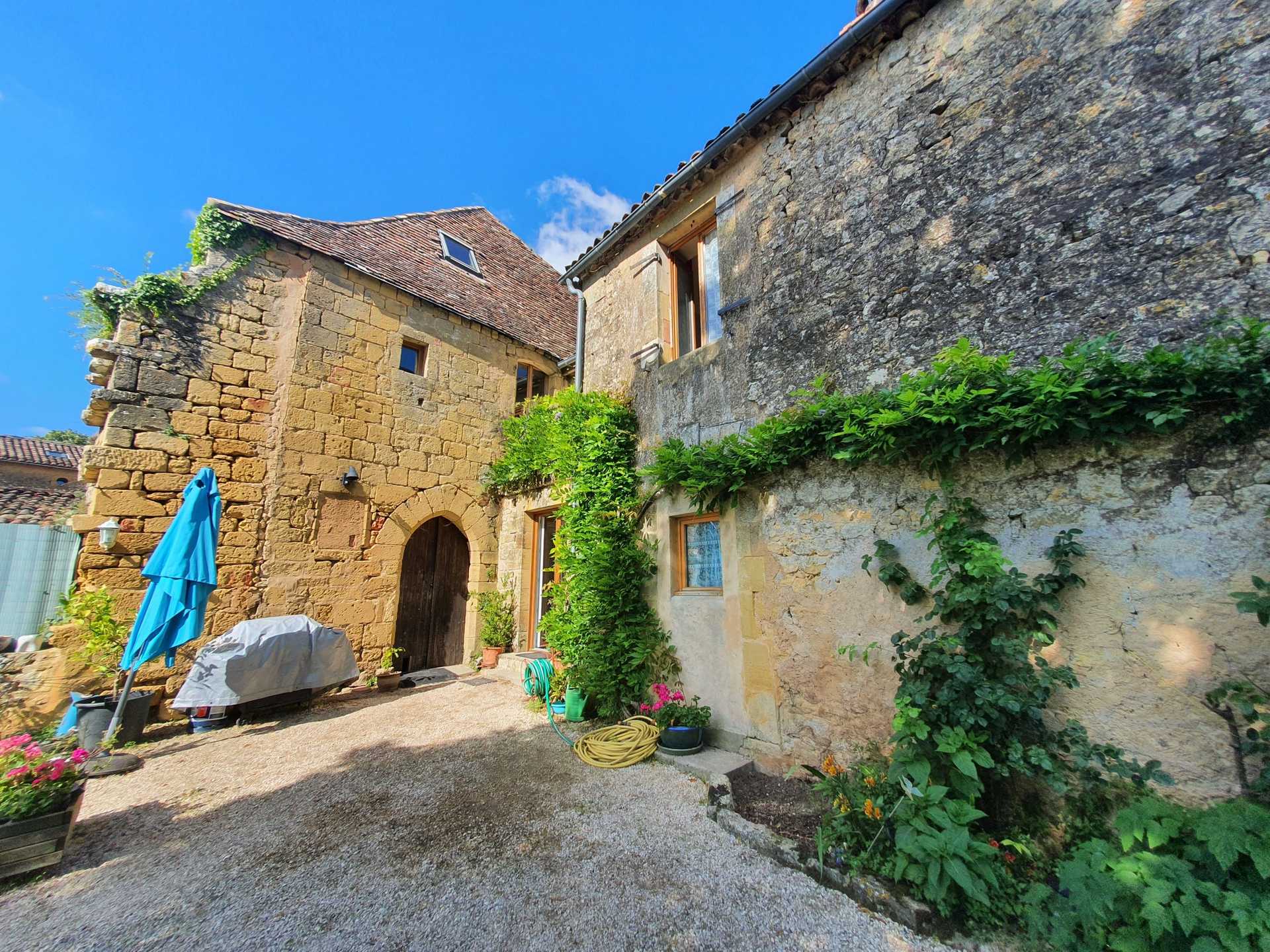 House in Saint-Avit-Senieur, Nouvelle-Aquitaine 12155916