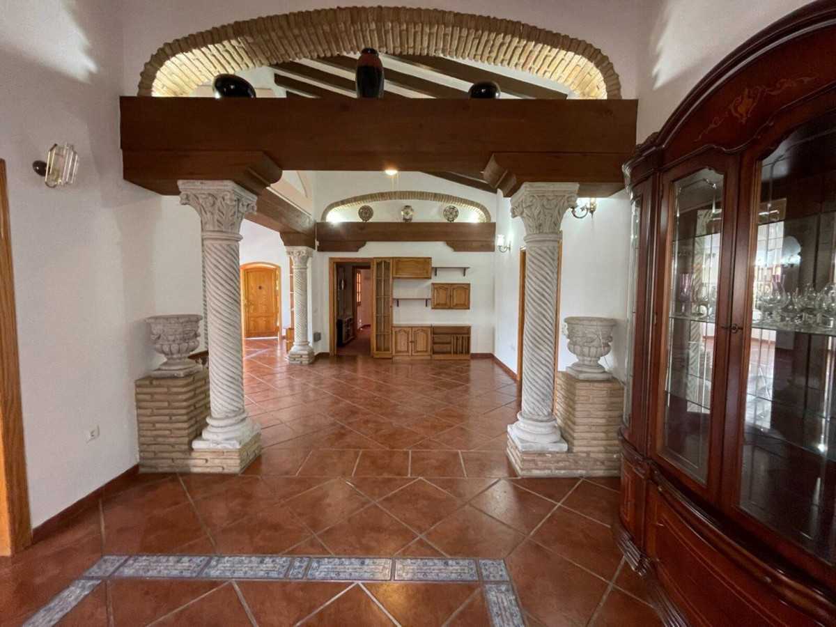 房子 在 Alhaurín de la Torre, Andalusia 12156412