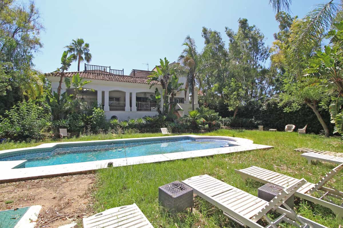 House in Marbella, Andalusia 12156424