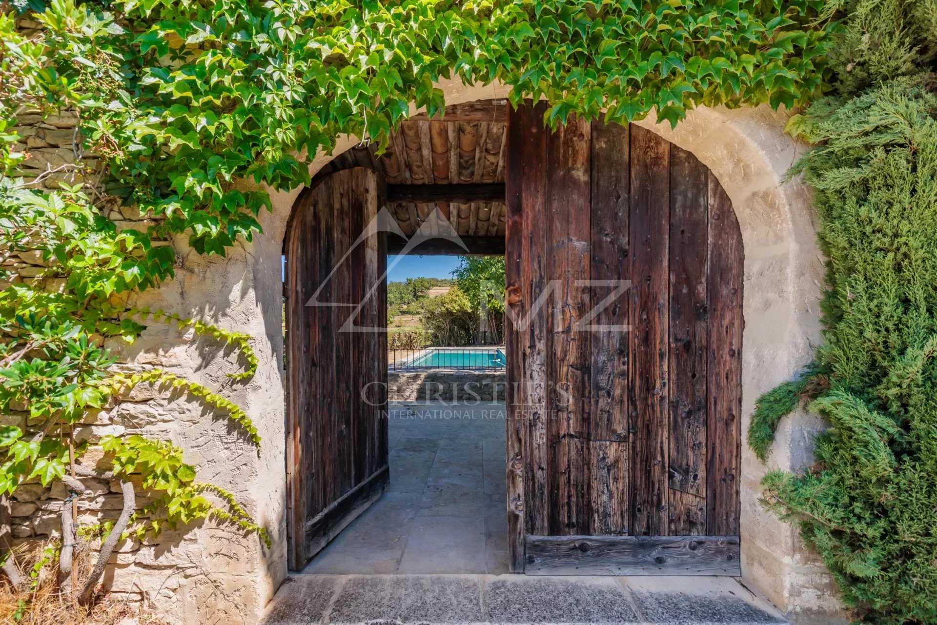 Andet i Murs, Provence-Alpes-Cote d'Azur 12157014