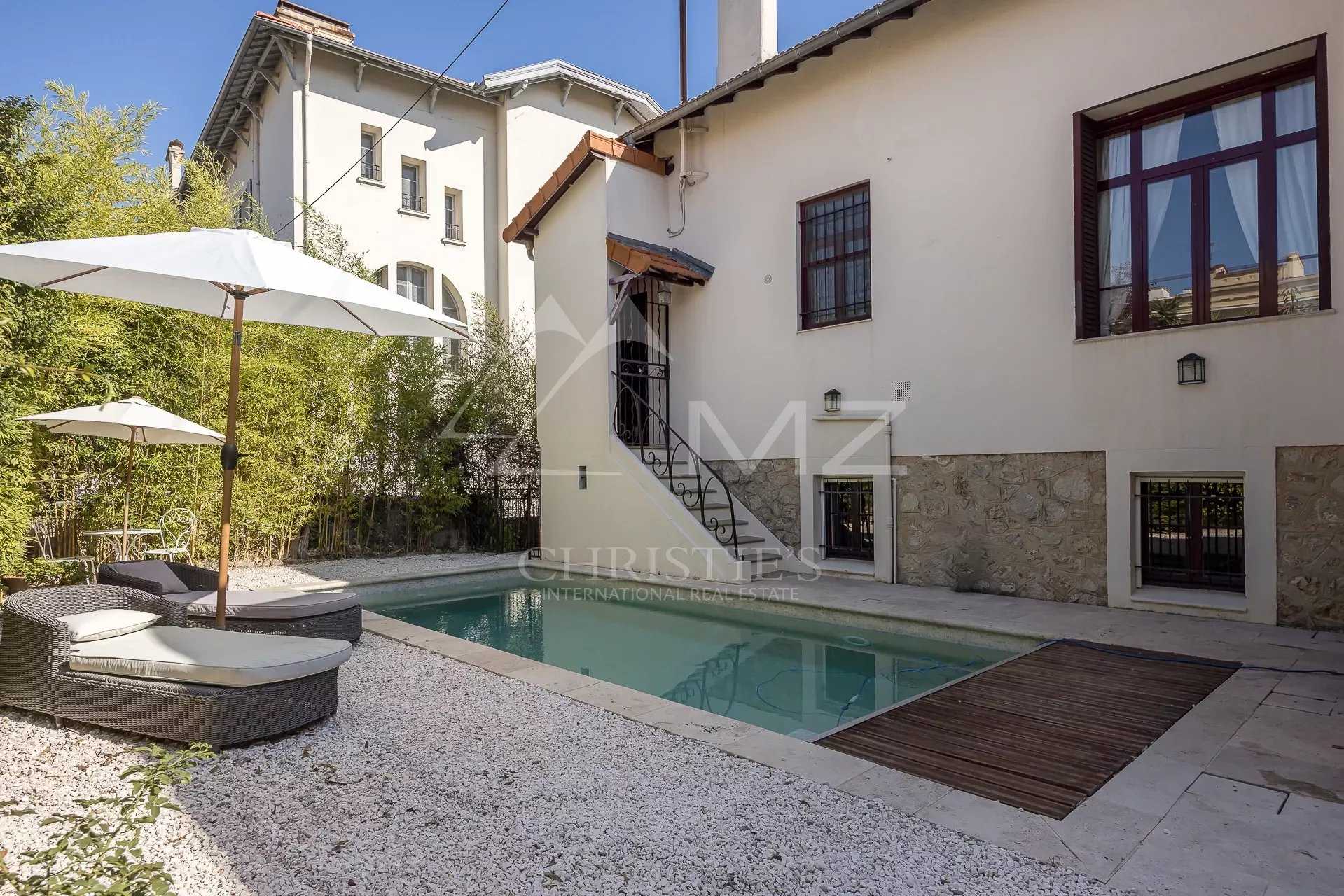 House in Cannes, Provence-Alpes-Cote d'Azur 12157015
