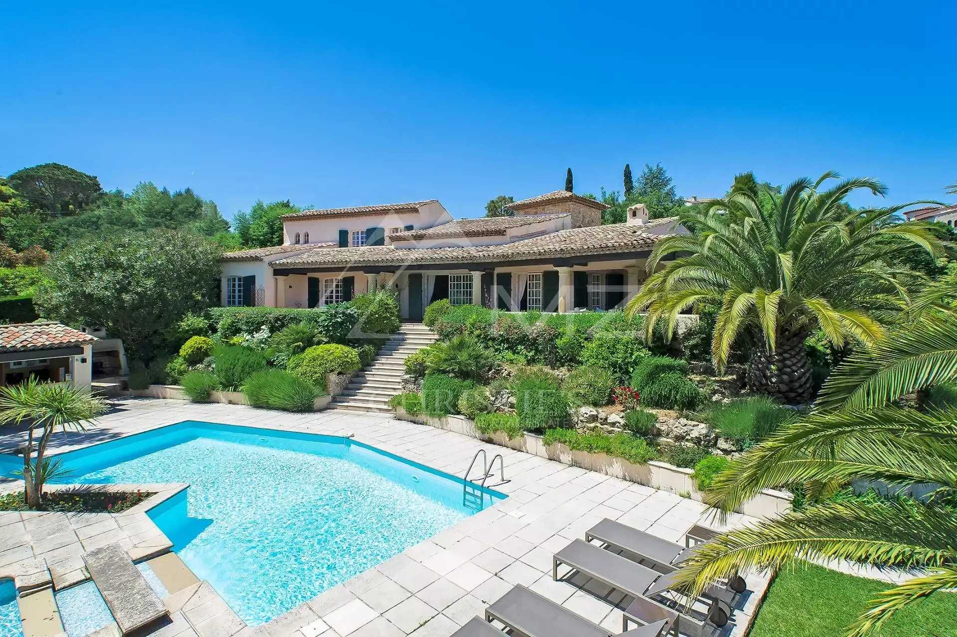 Rumah di Cannes, Provence-Alpes-Cote d'Azur 12157017