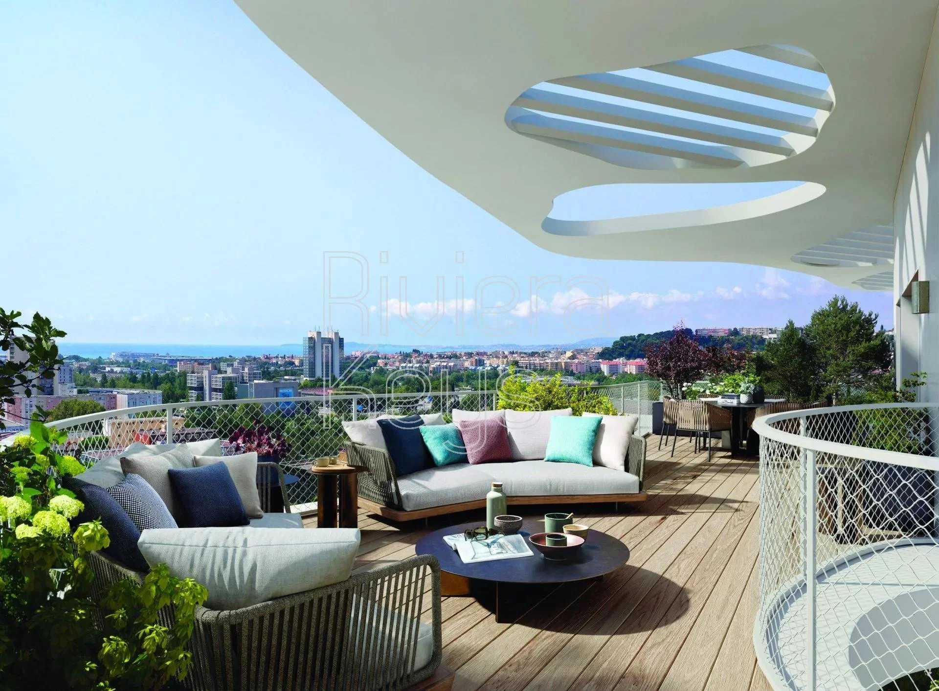 Condominium in Nice, Provence-Alpes-Cote d'Azur 12157055