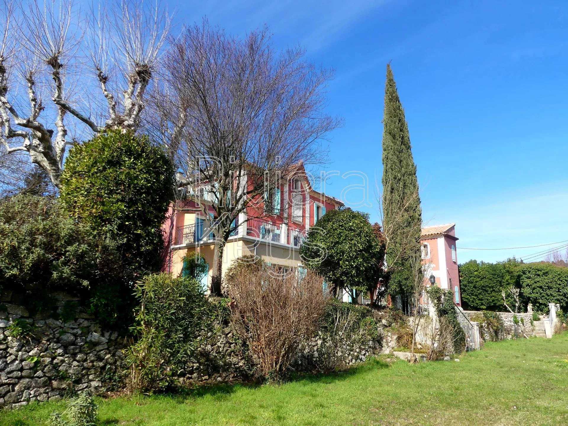 casa no Correns, Provença-Alpes-Costa Azul 12157056