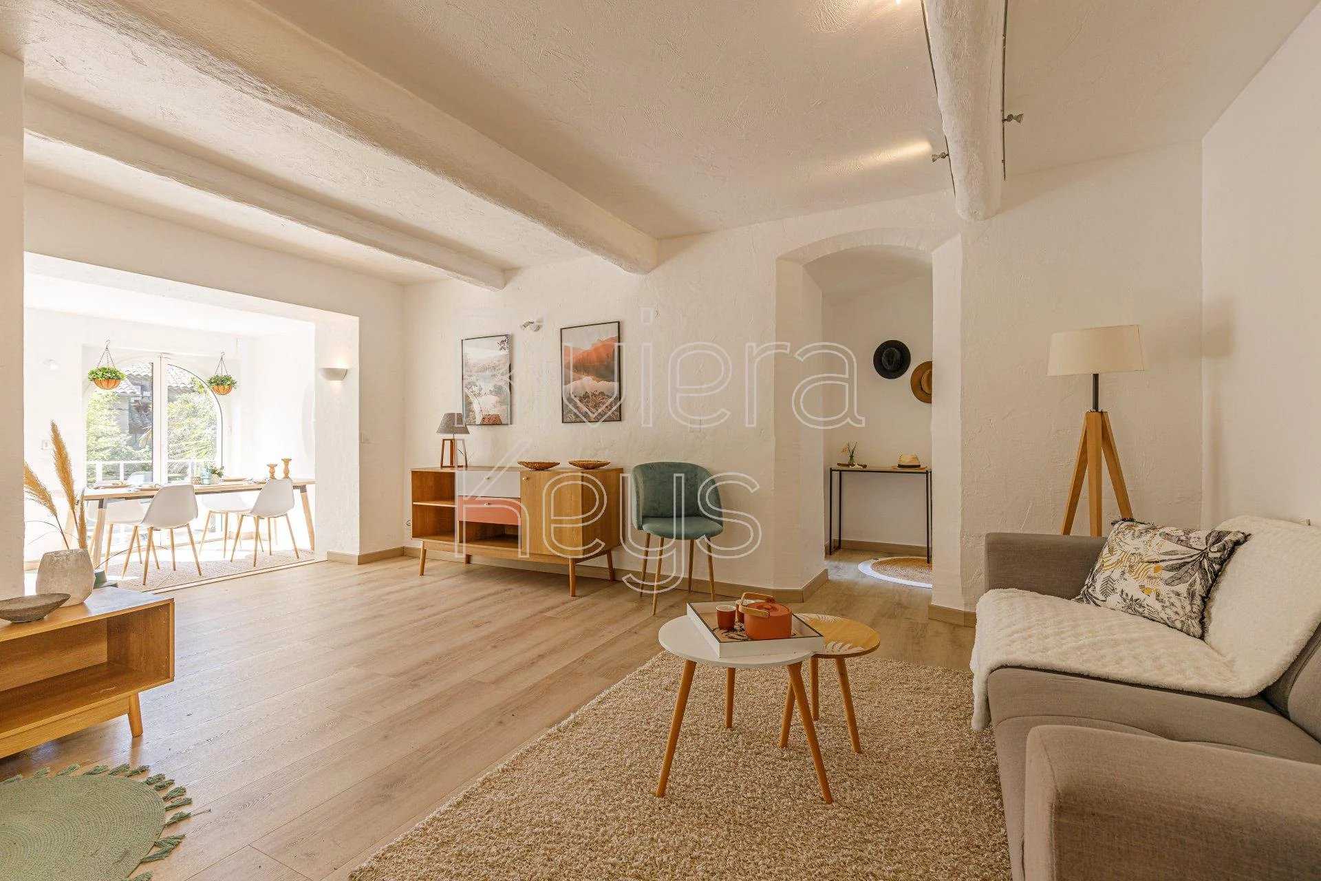 Residential in Cannes, Alpes-Maritimes 12157065