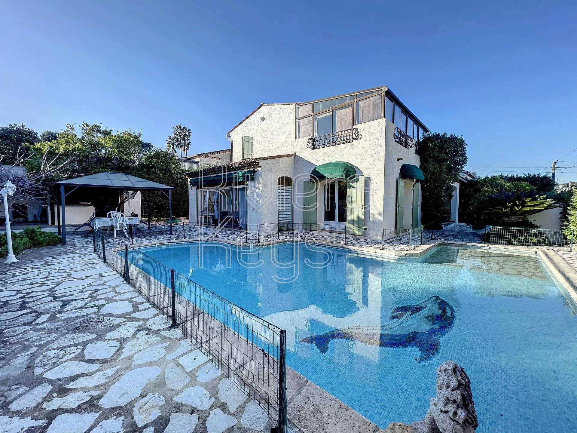 casa en Antibes, Provenza-Alpes-Costa Azul 12157144