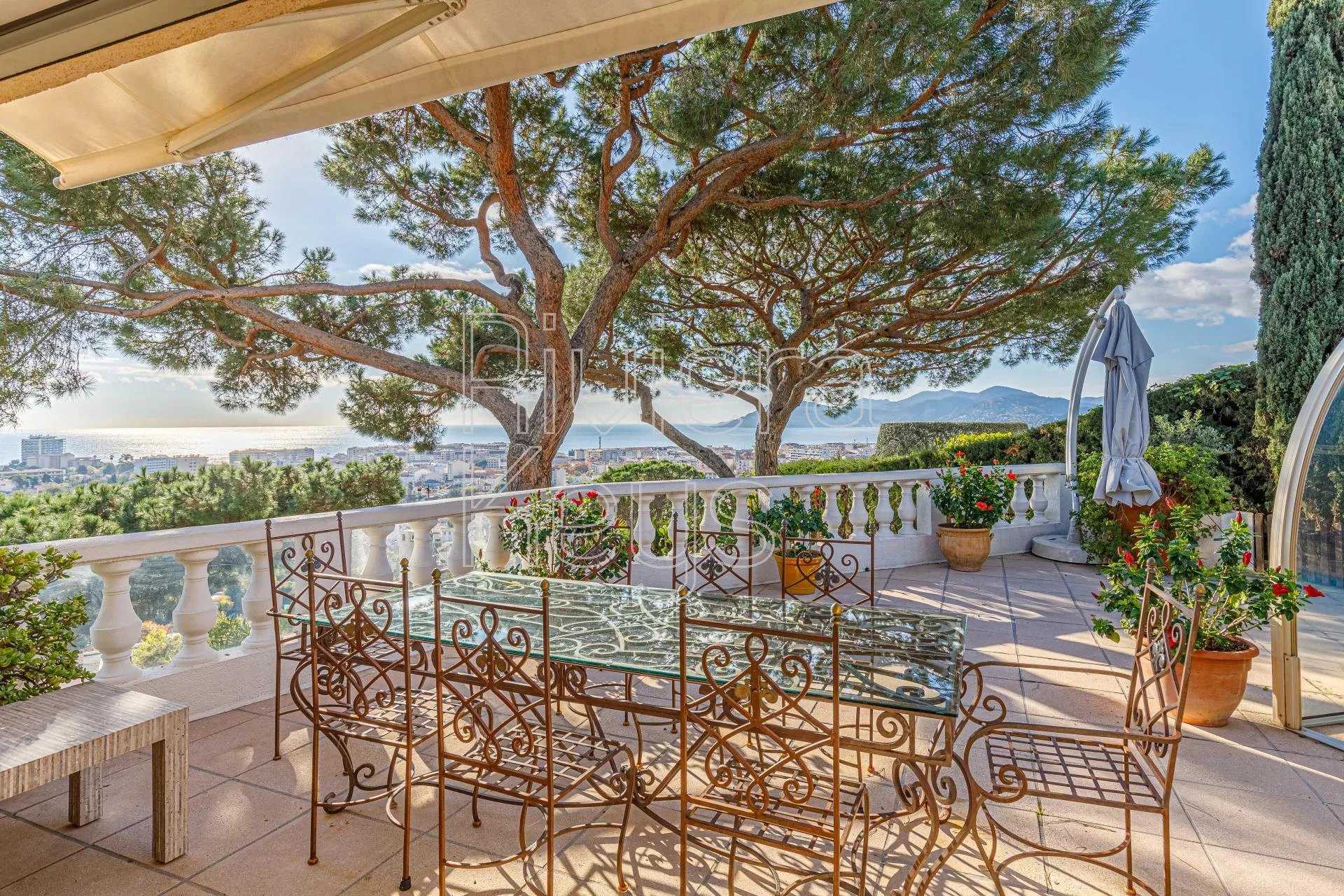 Hus i Cannes, Provence-Alpes-Cote d'Azur 12157171