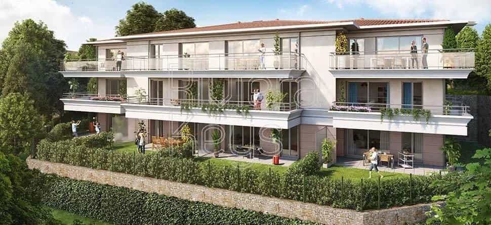 Condominium in Le Cannet, Provence-Alpes-Cote d'Azur 12157175