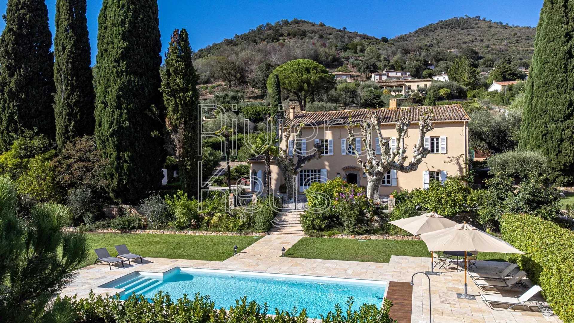 Haus im Auribeau-sur-Siagne, Provence-Alpes-Cote d'Azur 12157199