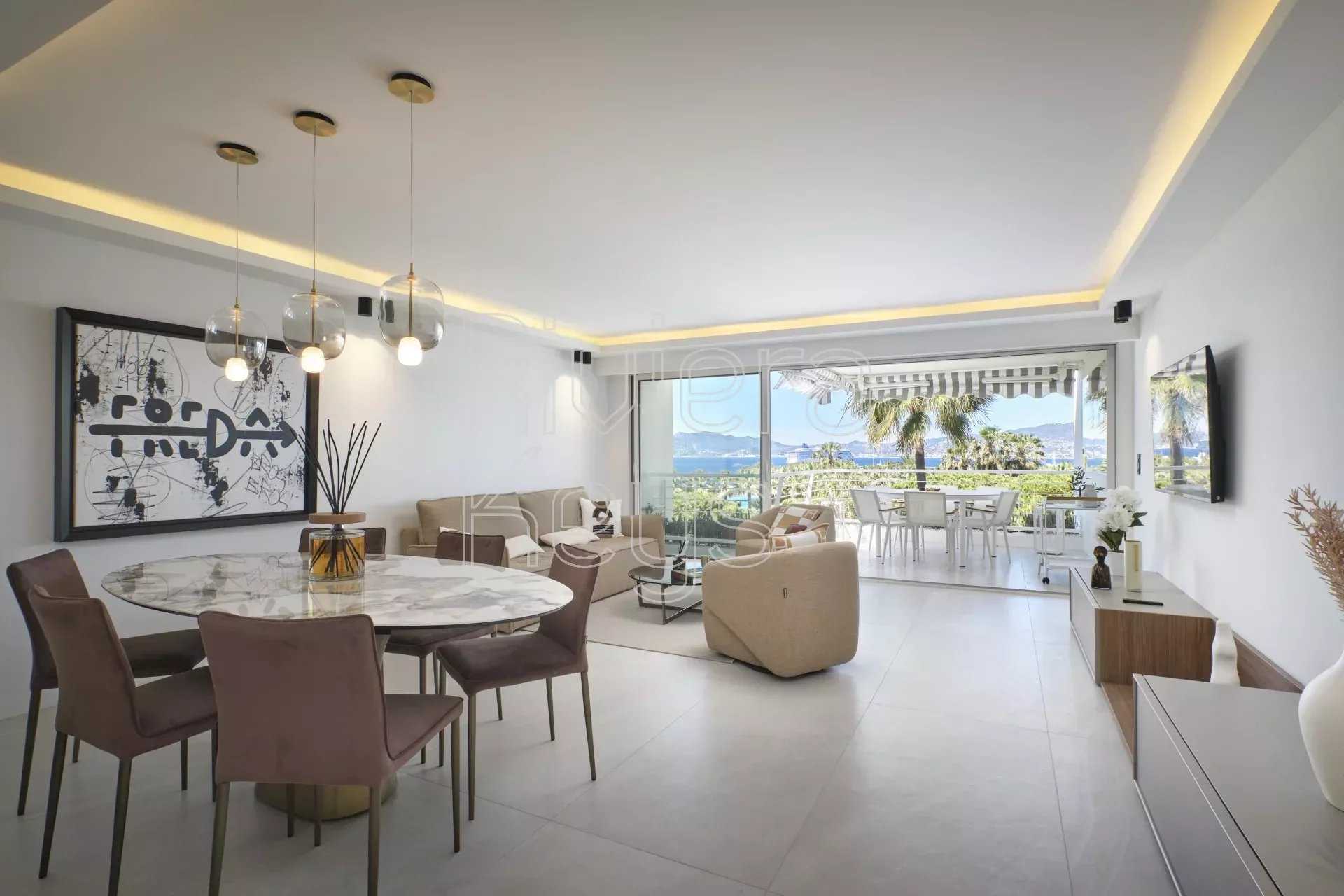Condominium in Cannes, Provence-Alpes-Cote d'Azur 12157212
