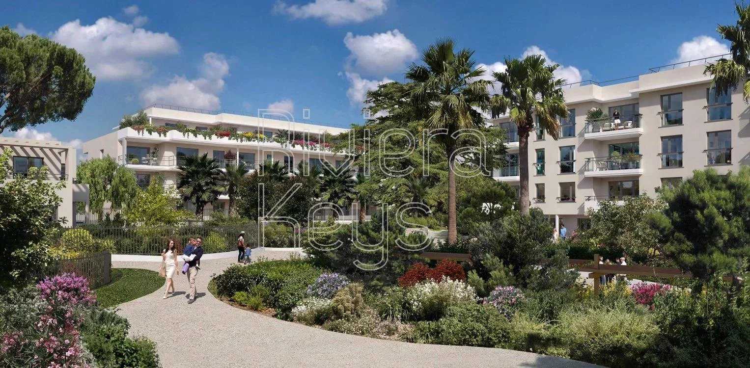 Condominium in Kap Maarten, Provence-Alpes-Côte d'Azur 12157290