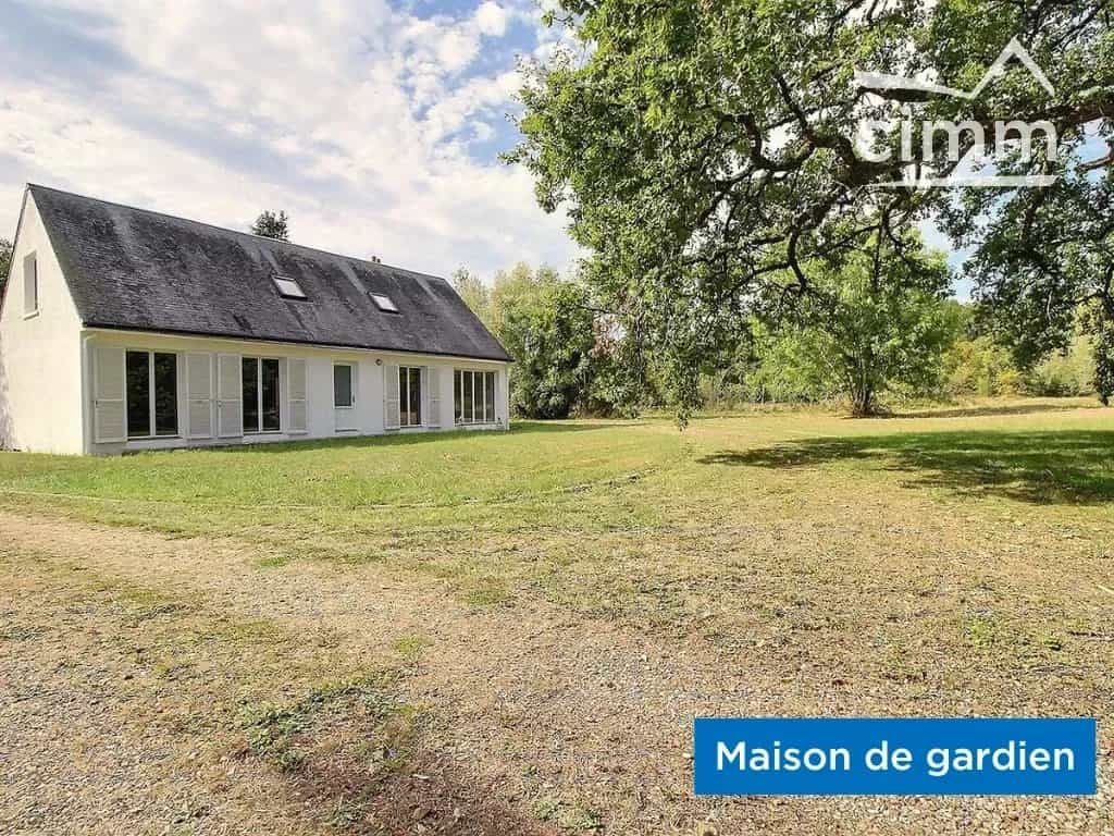 House in Azay-le-Rideau, Indre-et-Loire 12157310