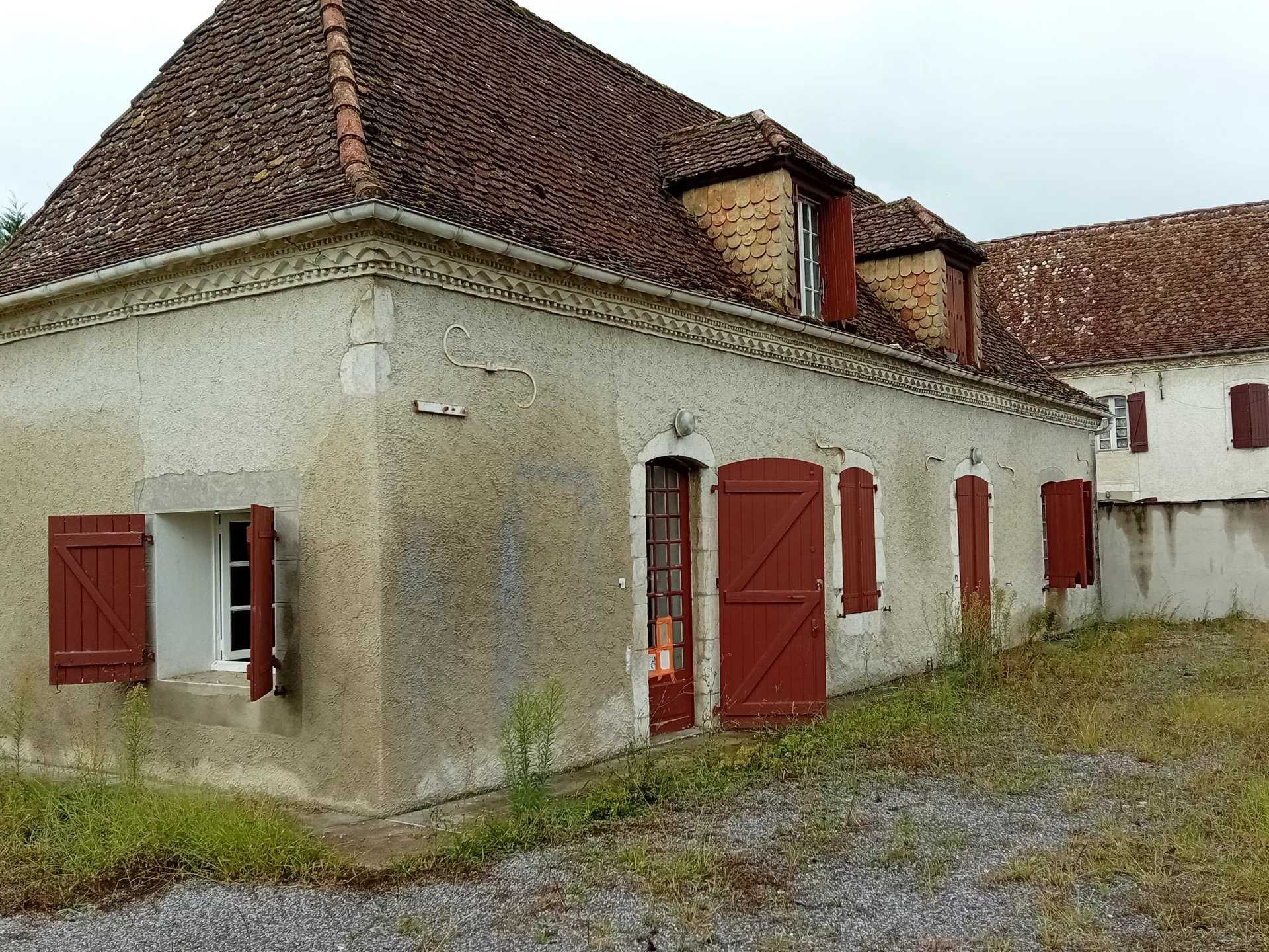 Residential in Orthez, Pyrénées-Atlantiques 12157349