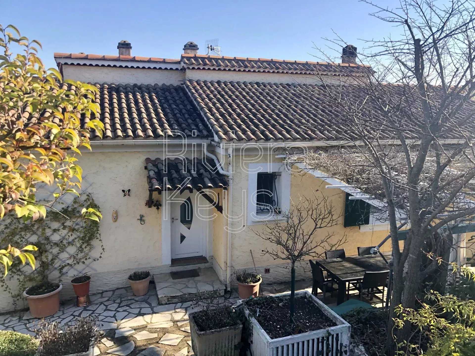 House in Carces, Provence-Alpes-Cote d'Azur 12157470