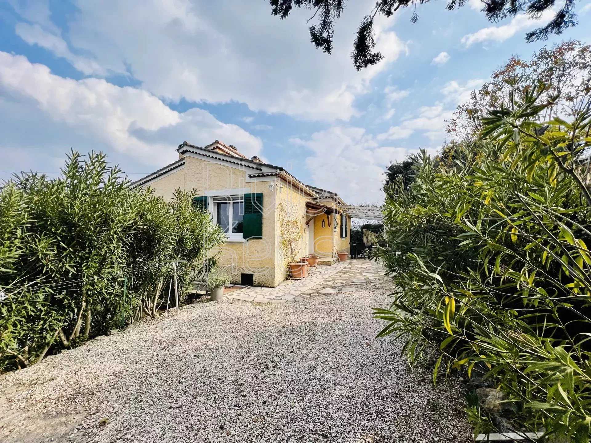 Hus i Carces, Provence-Alpes-Cote d'Azur 12157470