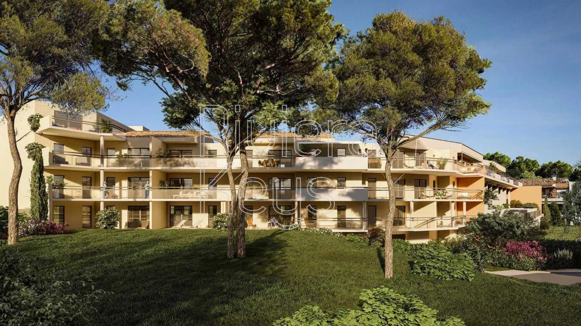 Eigentumswohnung im Saint-Raphael, Provence-Alpes-Côte d'Azur 12157738