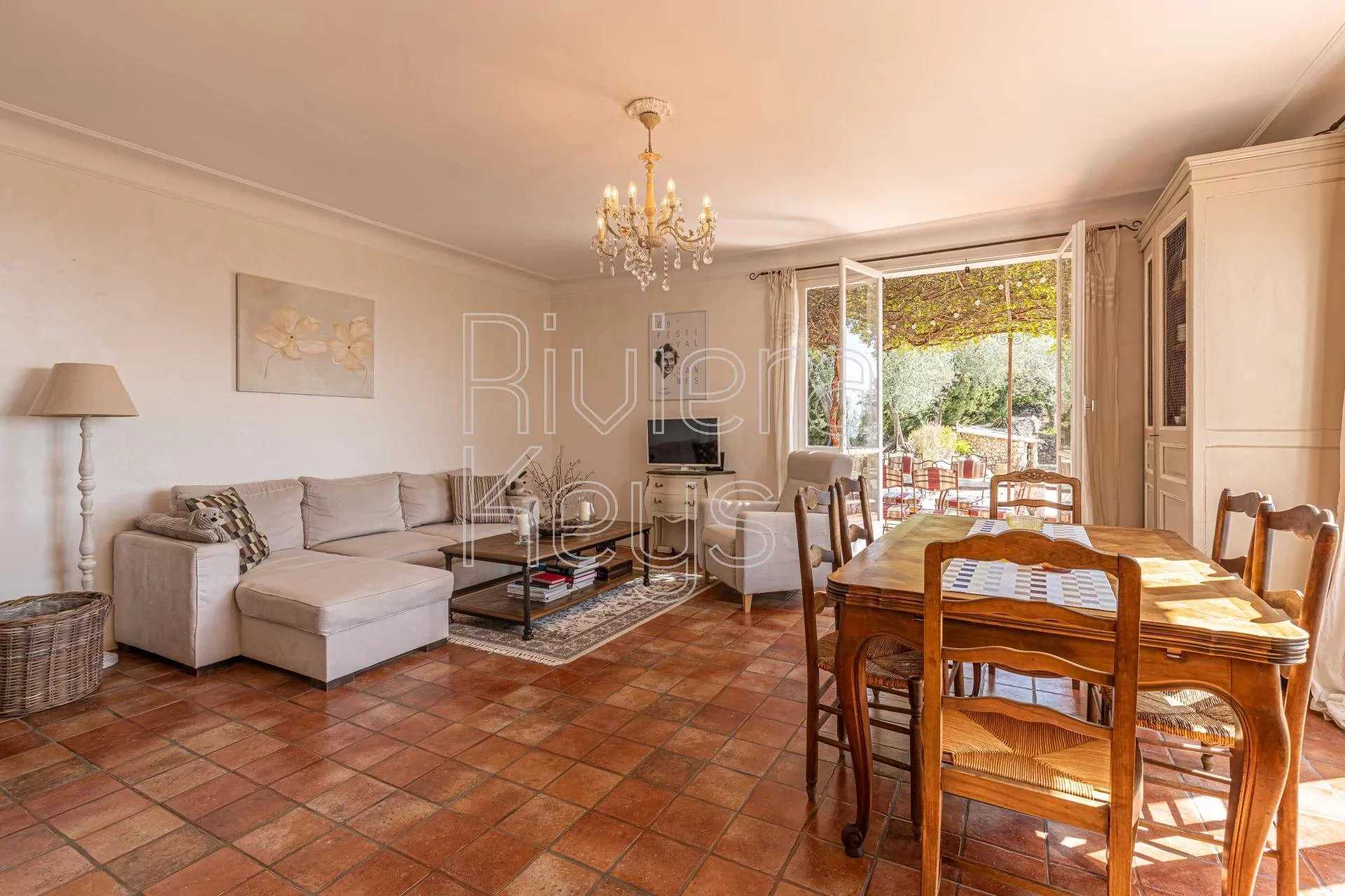 House in Castagniers, Alpes-Maritimes 12157745