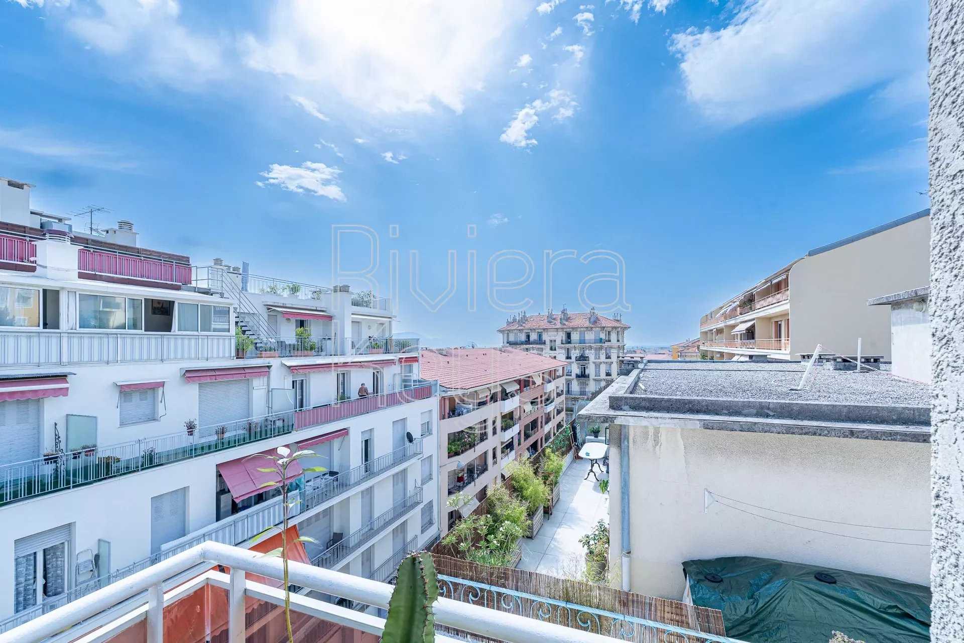 Condominium in Nice, Alpes-Maritimes 12157758