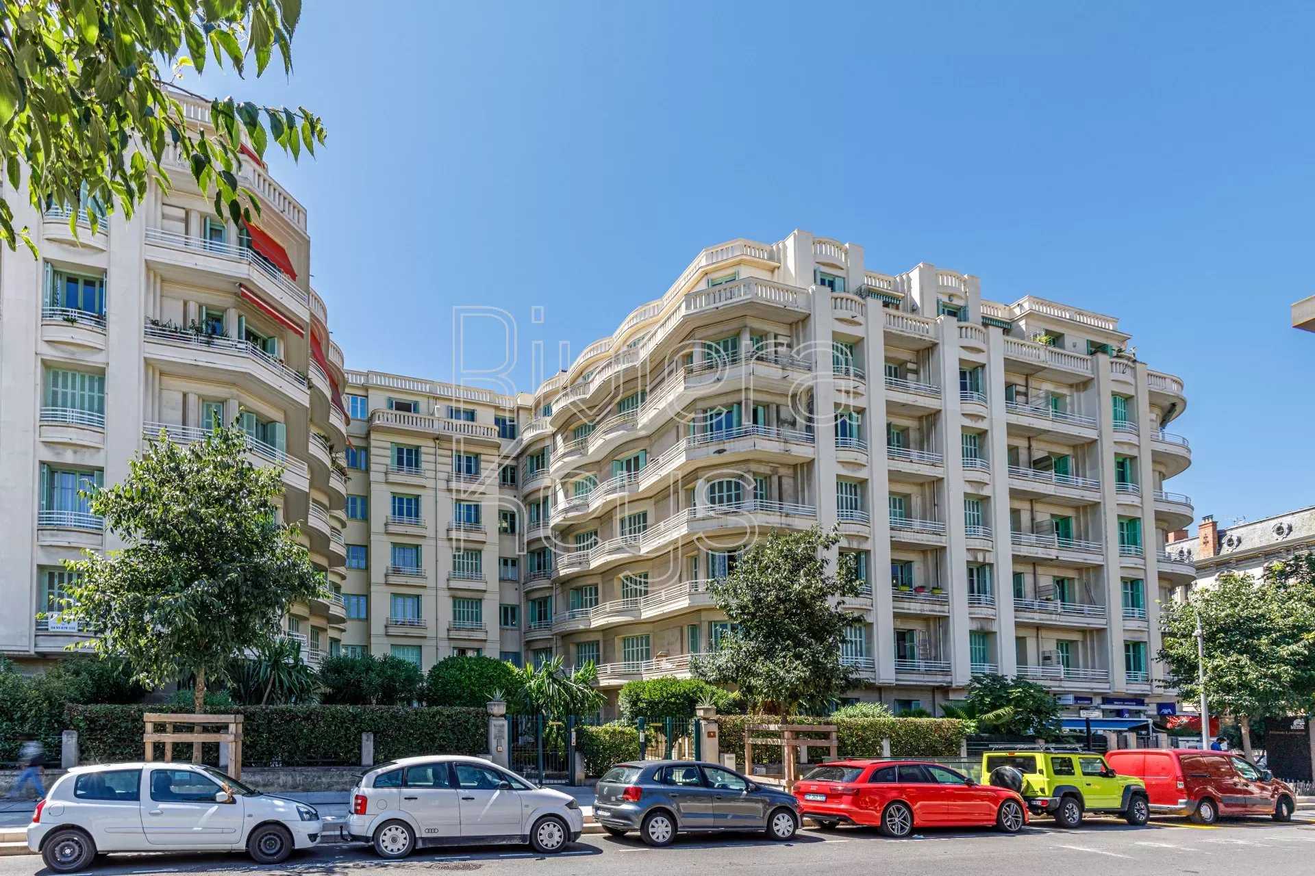 Condominium in Nice, Alpes-Maritimes 12157774