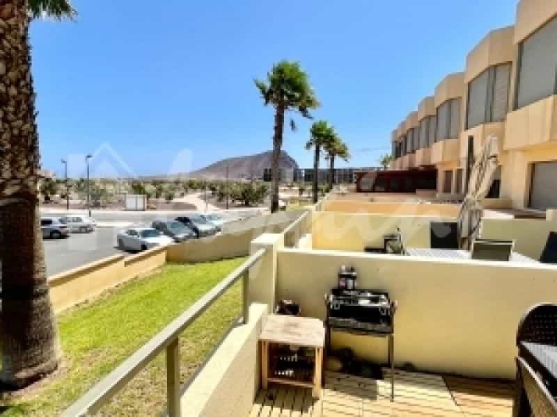 Condominium in Granadilla, Canarias 12160836