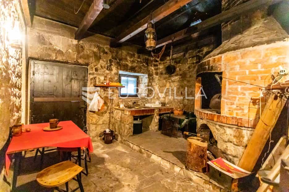 Rumah di Gradac, Splitsko-dalmatinska županija 12162478