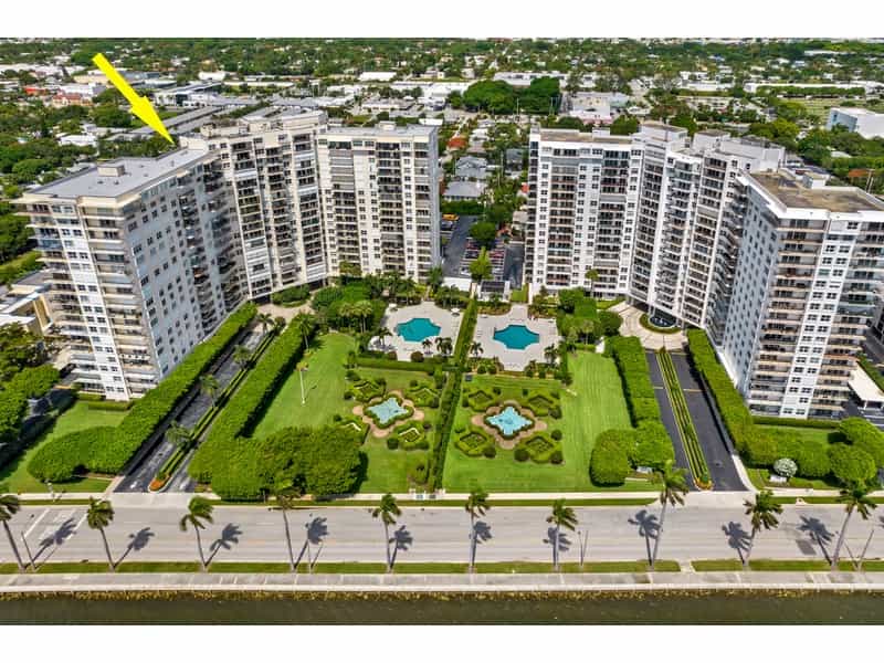 Condominium in Palm Beach, Florida 12162570