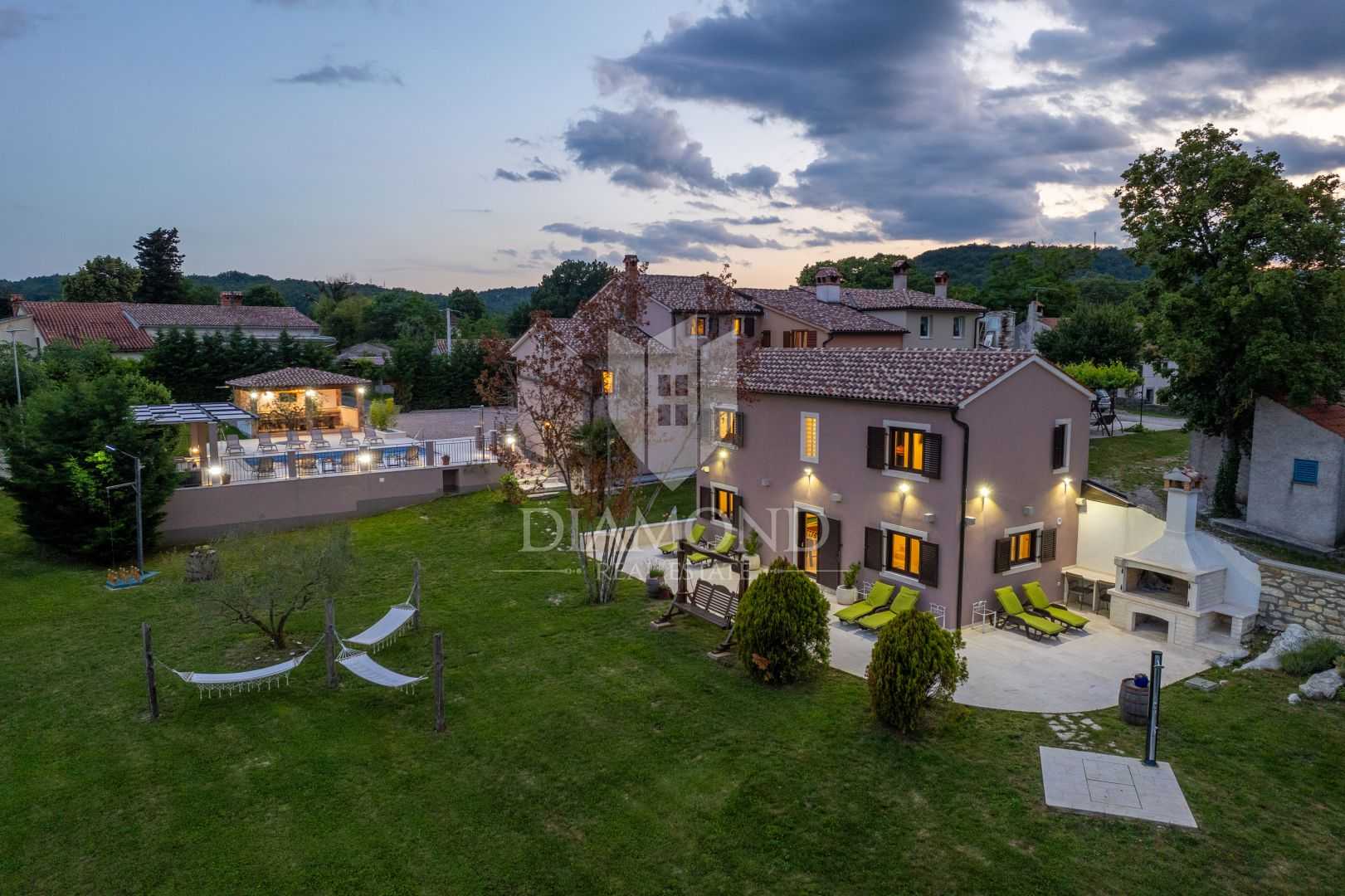casa en Picán, Istarska Županija 12162698