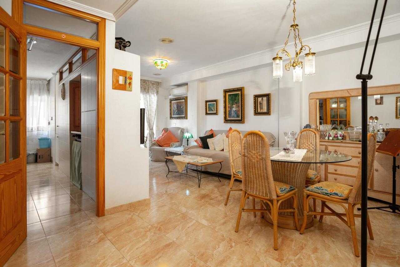 公寓 在 Torrevieja, 巴倫西亞 12163109
