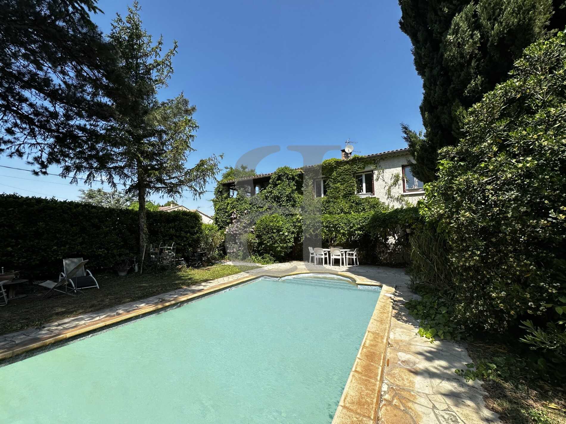 House in Velleron, Provence-Alpes-Cote d'Azur 12165179