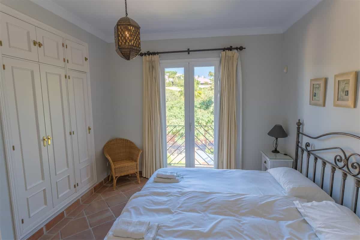 मकान में Casares, Andalusia 12165893