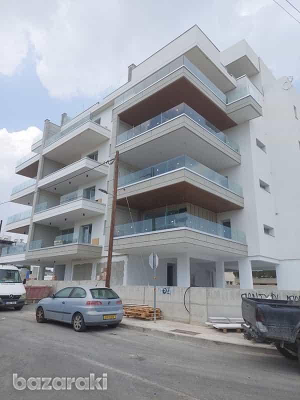 Condominium in Agia Fylaxis, Lemesos 12166179