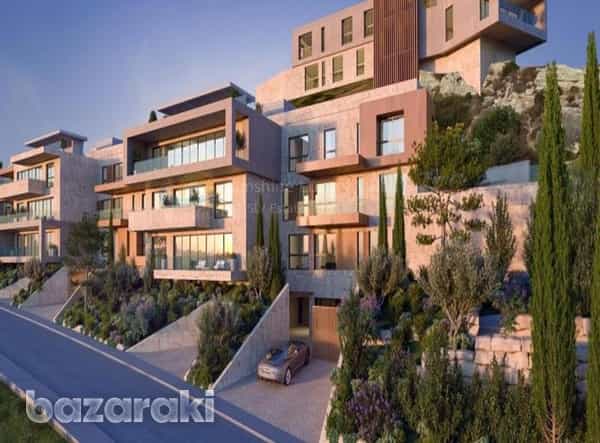 Condominium in Agios Tychon, Larnaka 12166851