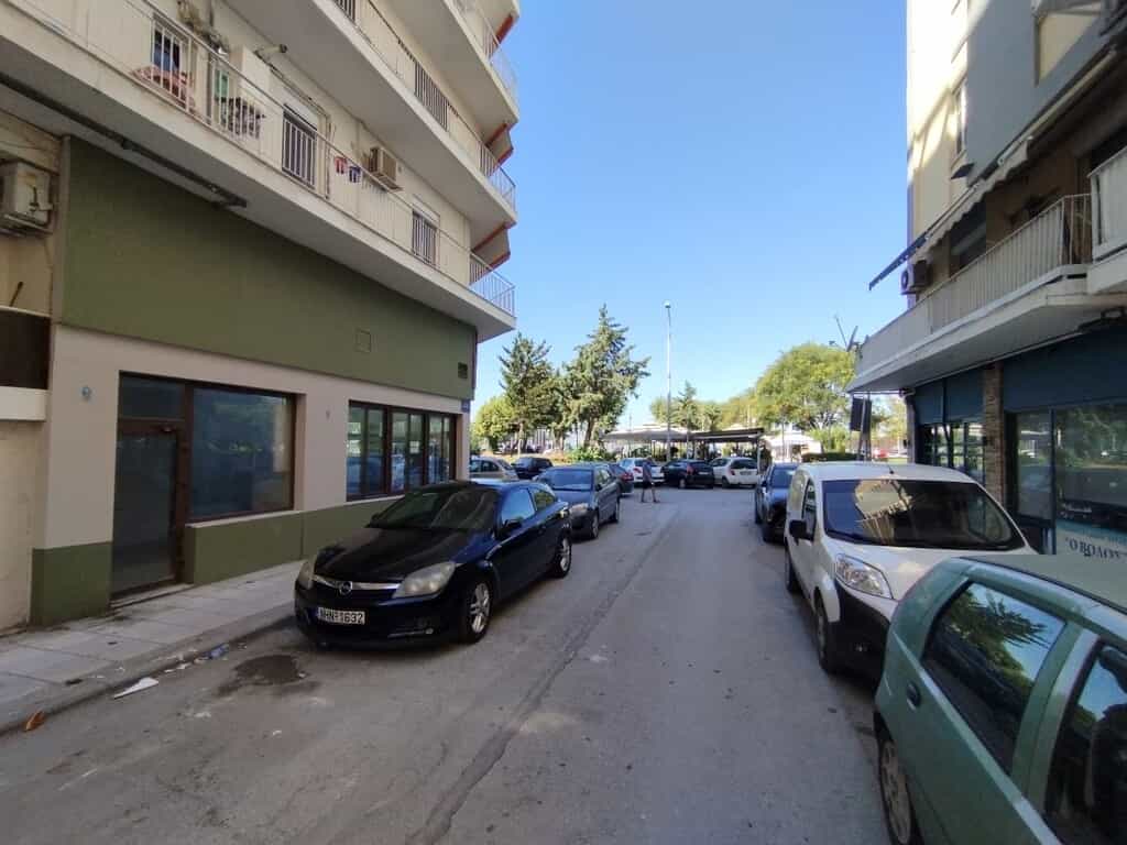 Condominium dans Thessaloniki,  12167364