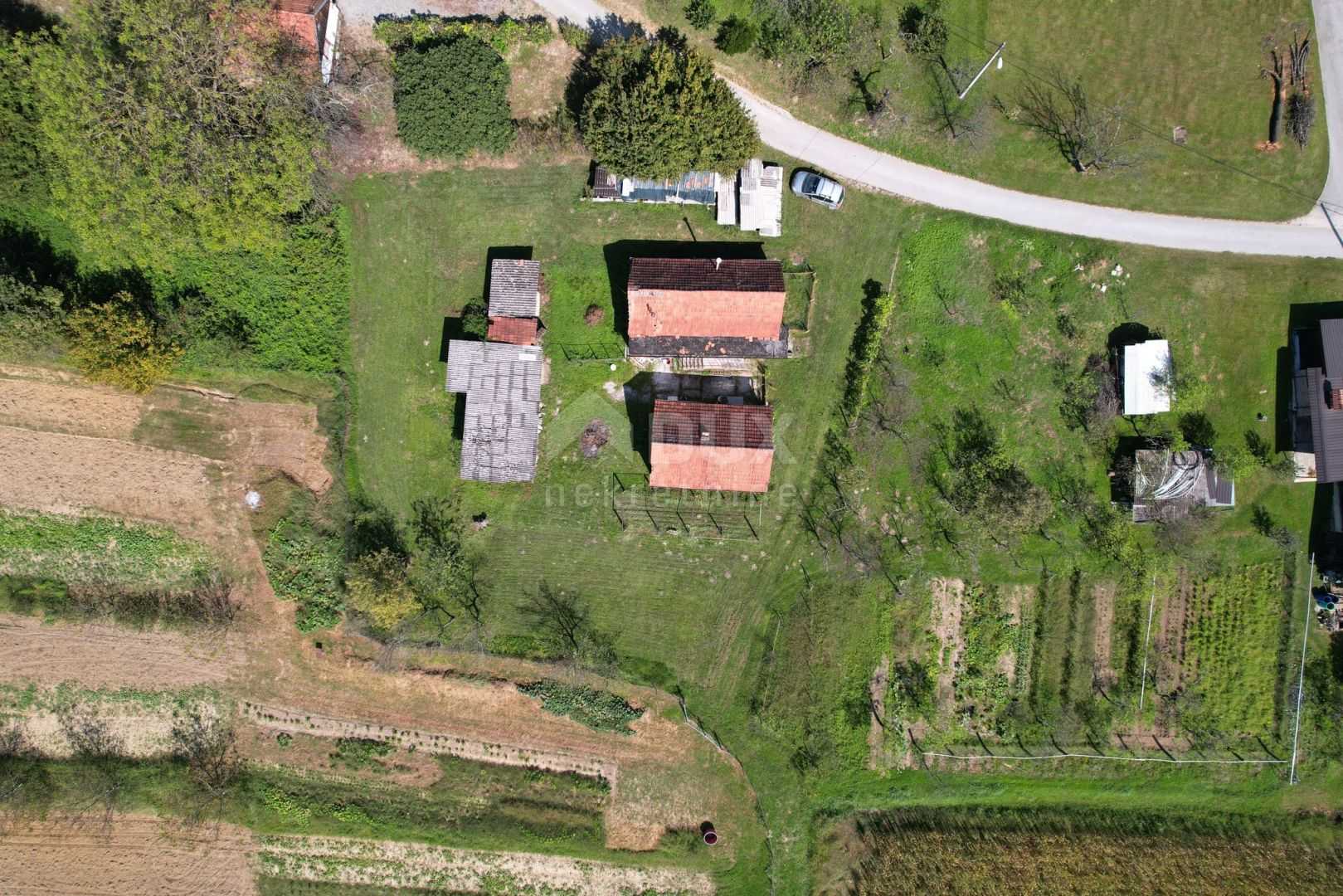 House in Tounj, Karlovacka Zupanija 12167402
