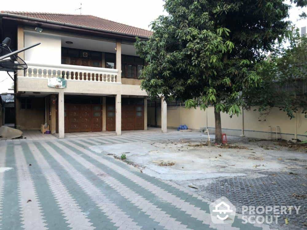 жилой дом в Khlong San, Krung Thep Maha Nakhon 12170083