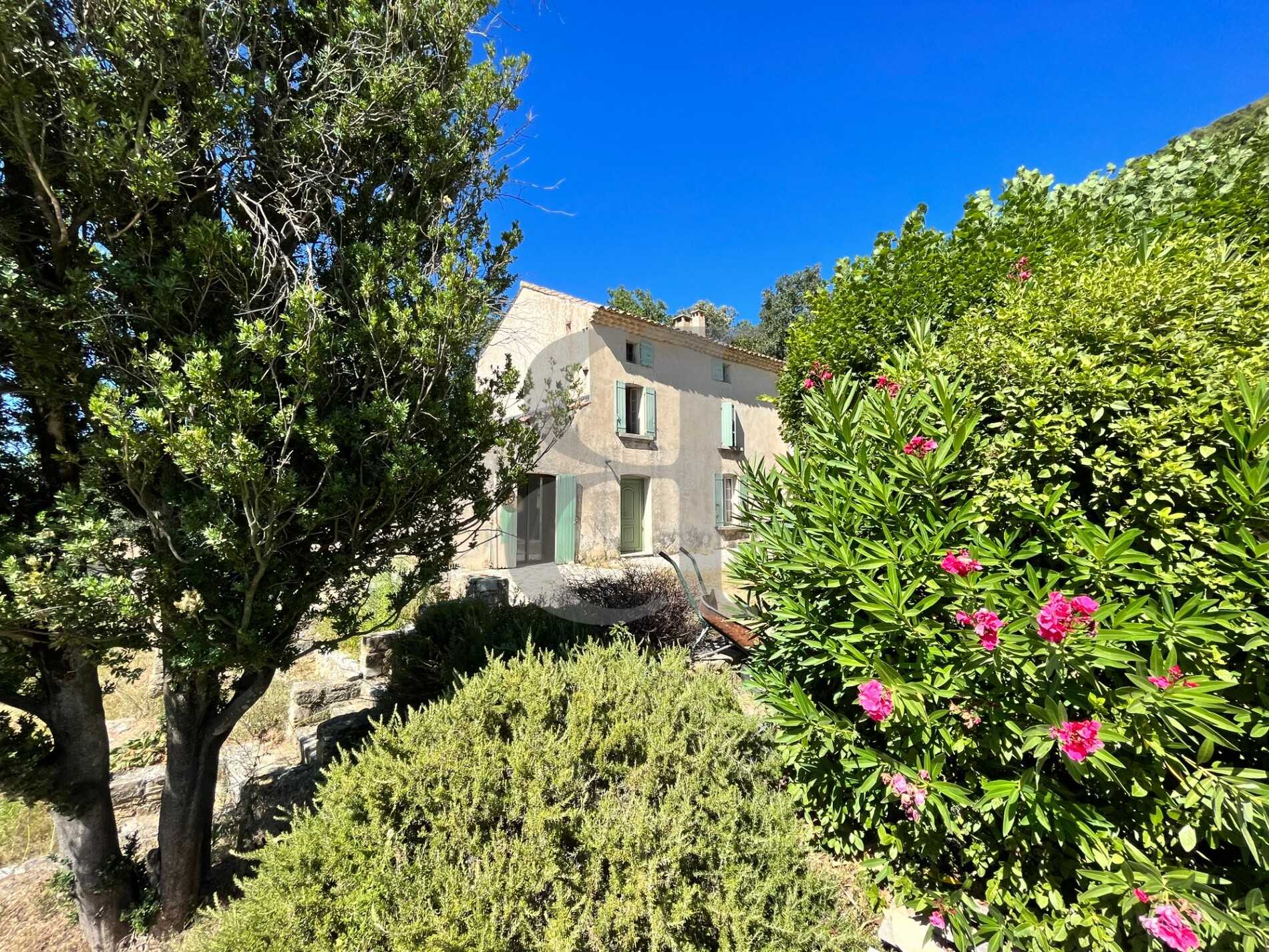 Будинок в Vaison-la-Romaine, Provence-Alpes-Côte d'Azur 12171325