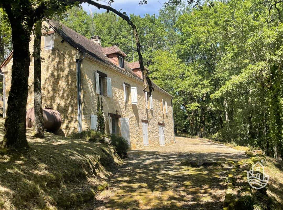 Rumah di Auba, Nouvelle-Aquitaine 12171352