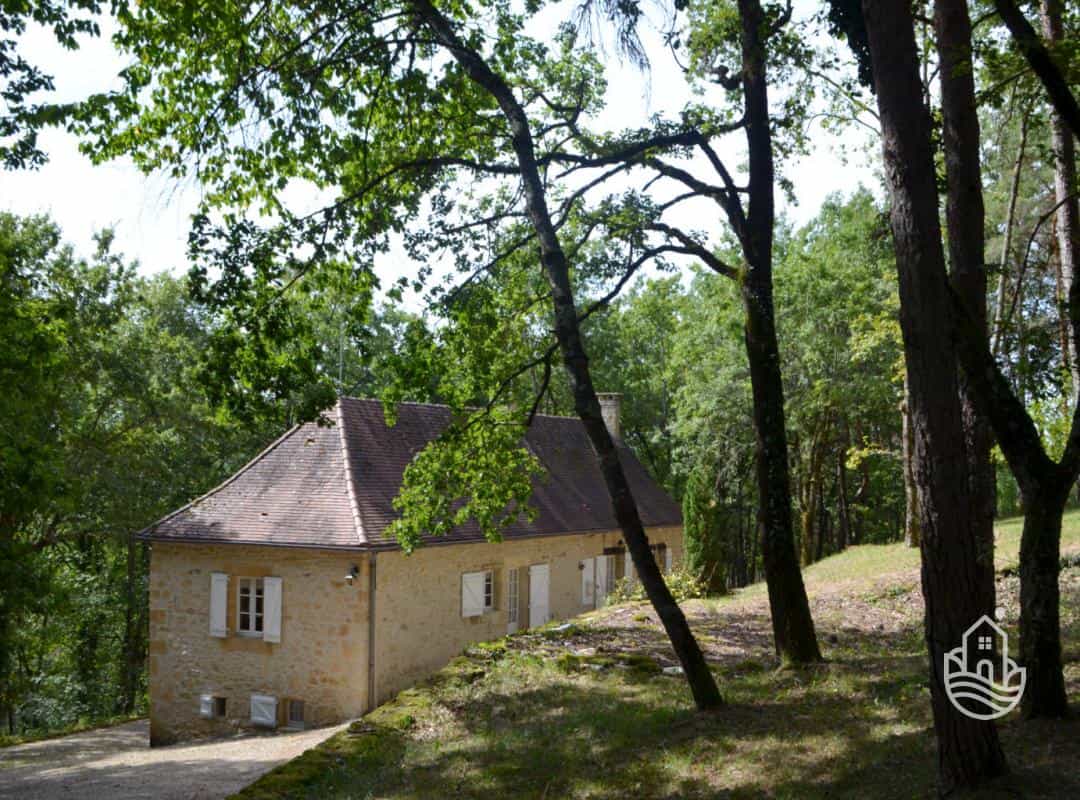 Rumah di Auba, Nouvelle-Aquitaine 12171352