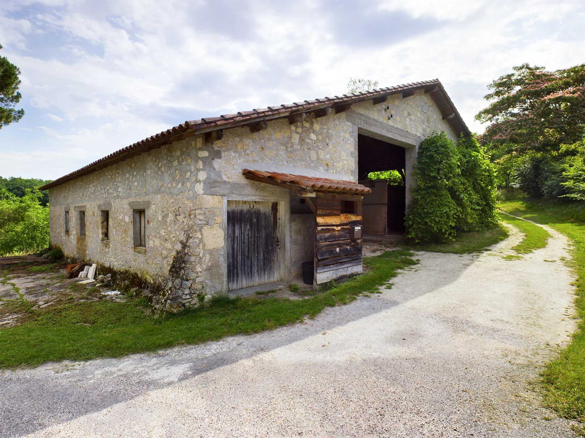 Haus im Montpezat, Nouvelle-Aquitaine 12171388