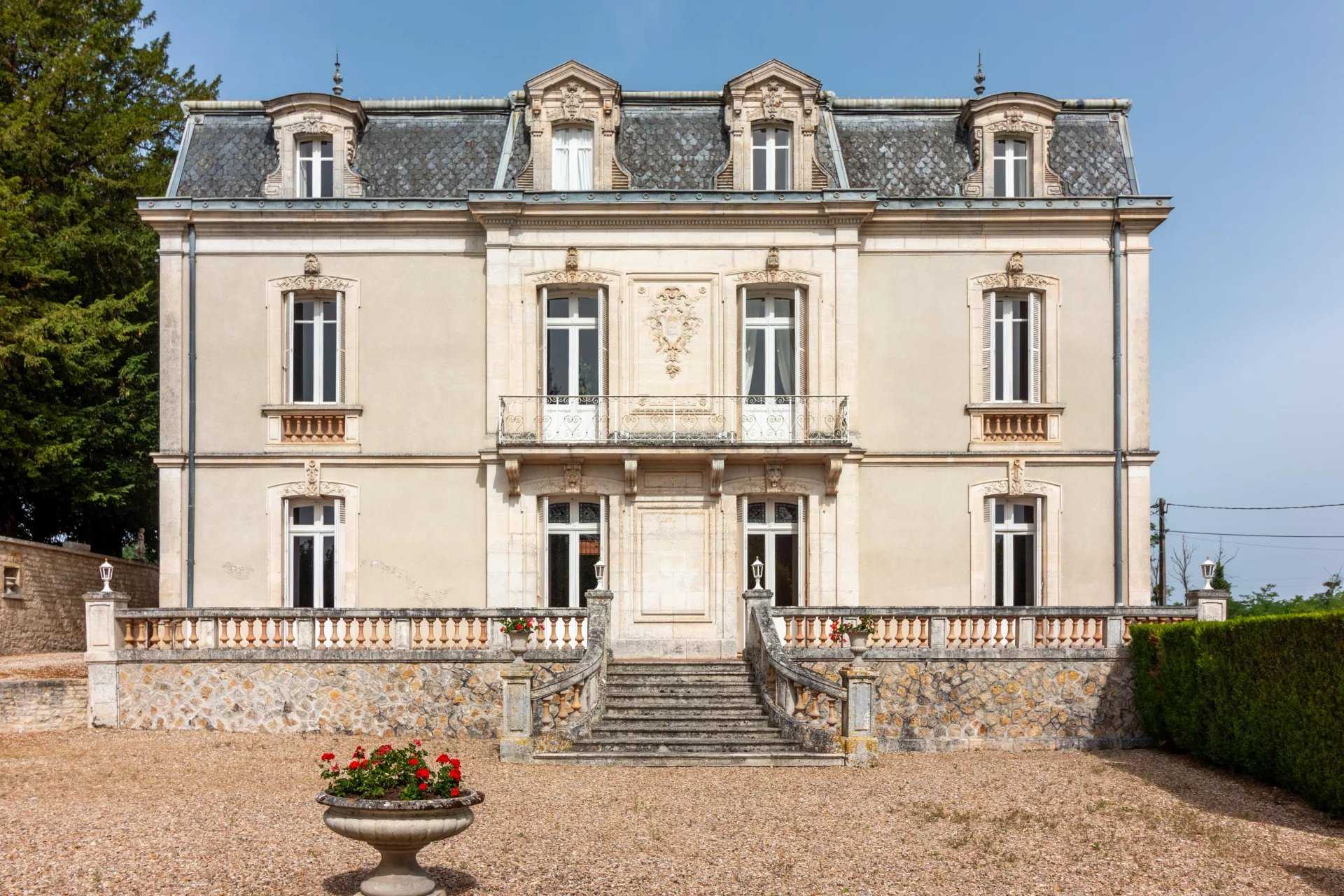 मकान में Luxé, Nouvelle-Aquitaine 12171431