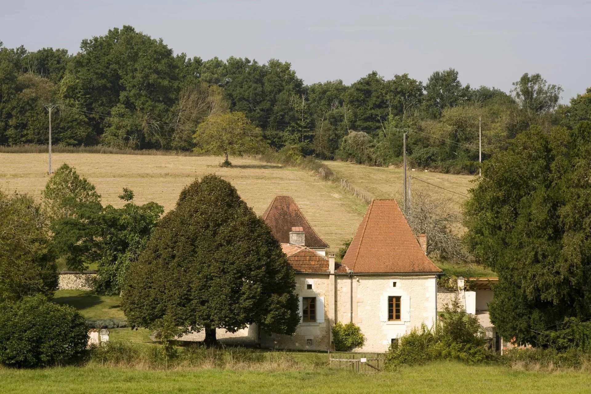 Casa nel Tocane-Saint-Apre, Nouvelle-Aquitaine 12171462
