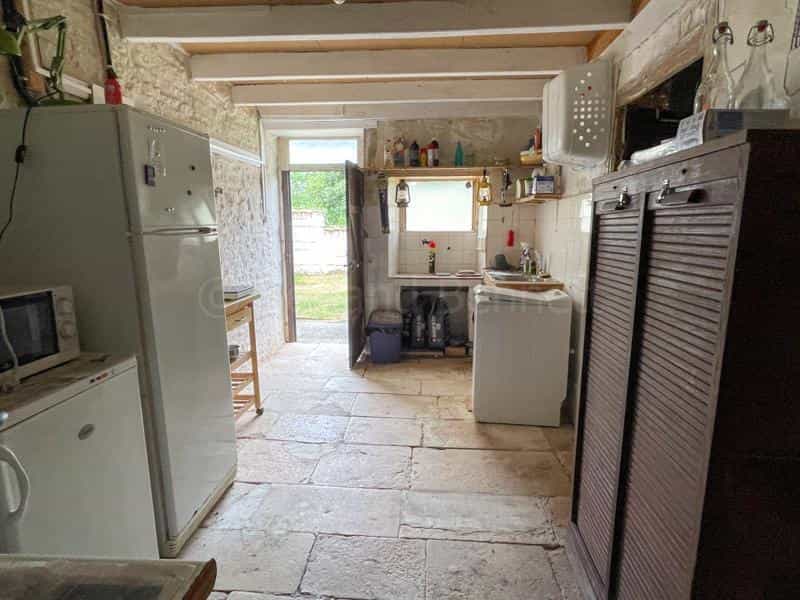 Huis in Chaunay, Nouvelle-Aquitaine 12171494