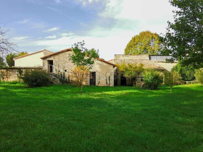 rumah dalam Sauzé-Vaussais, Nouvelle-Aquitaine 12171513