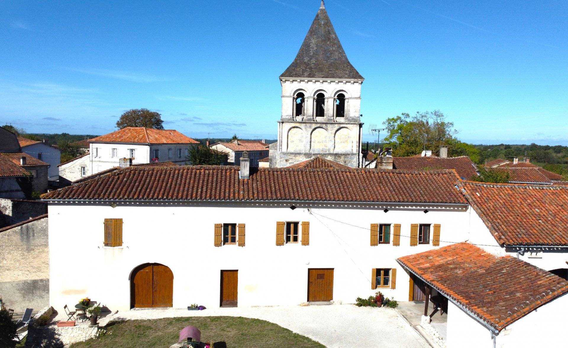 집 에 Montmoreau, Nouvelle-Aquitaine 12171676