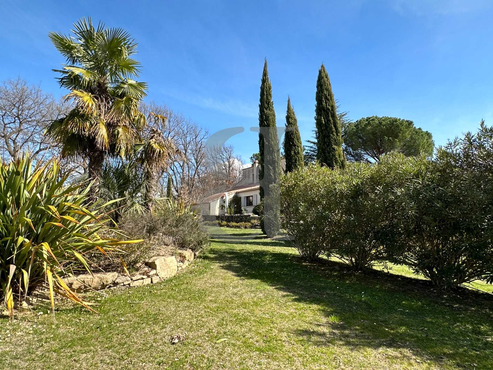 Talo sisään Vaison-la-Romaine, Provence-Alpes-Cote d'Azur 12171682