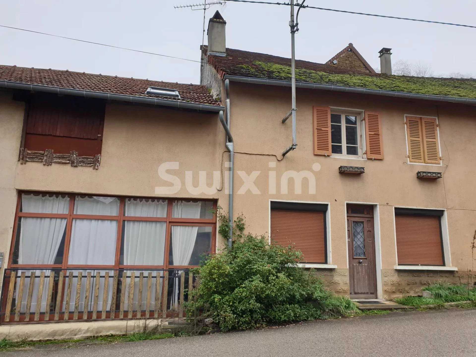 Haus im Lons-le-Saunier, Burgund-Franche-Comté 12173118