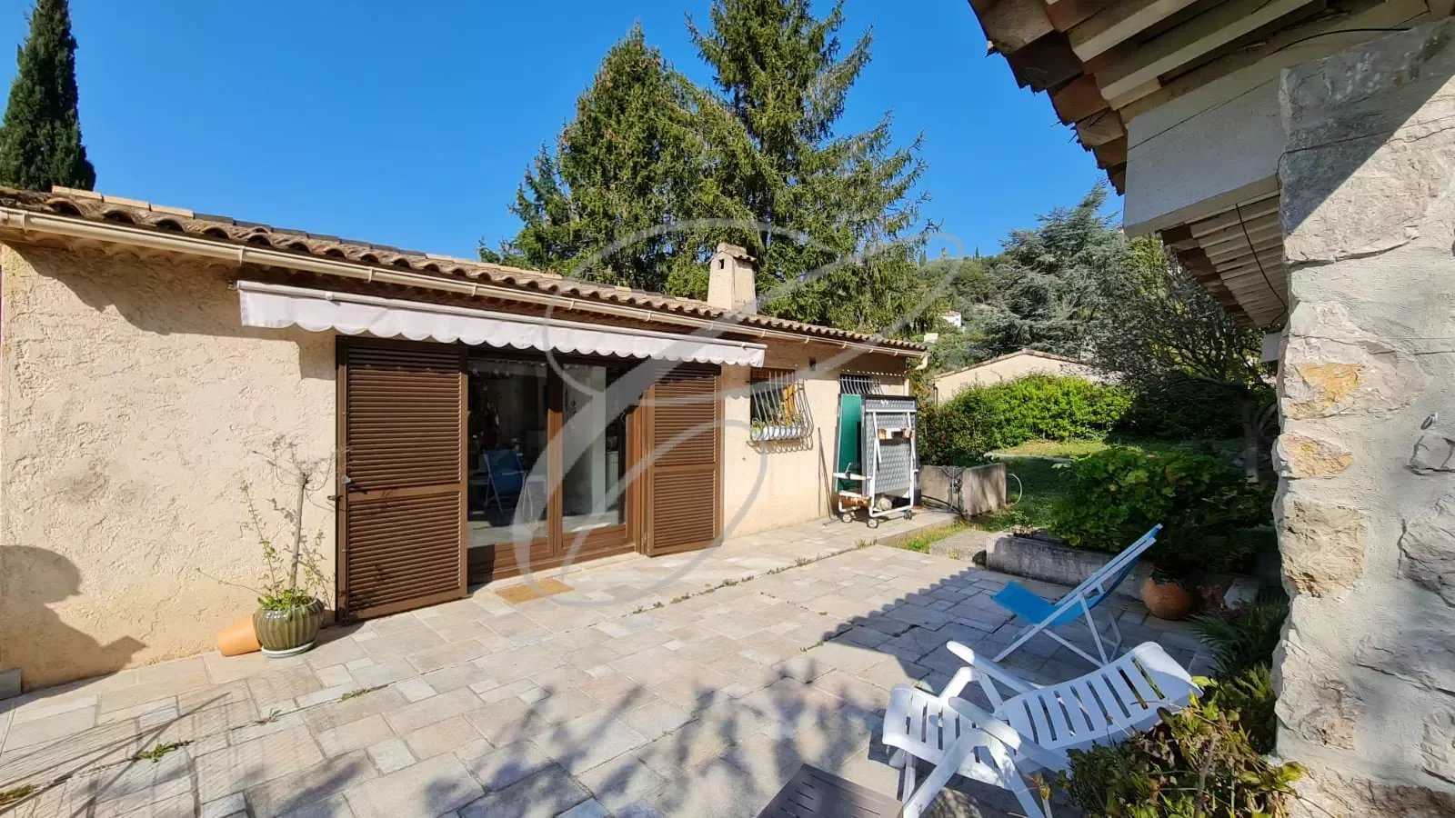 House in Menton, Provence-Alpes-Cote d'Azur 12173128
