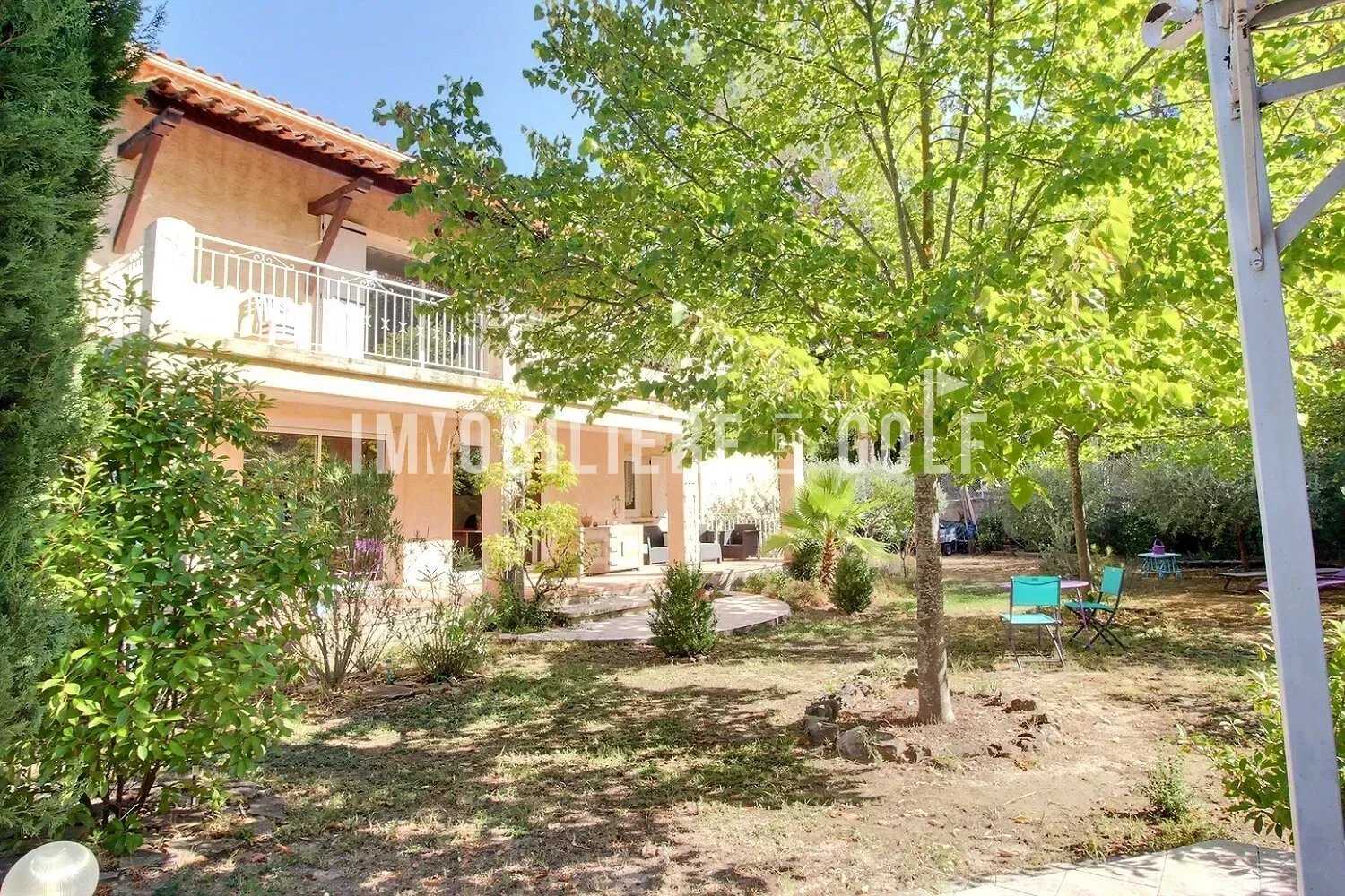 casa no Aubagne, Provence-Alpes-Cote d'Azur 12173141